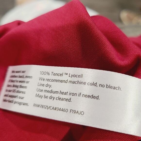 NEW Eileen Fisher Tank Top L Burgundy Red Soft‎ Tencel Sleeveless Pullover - Picture 8 of 10